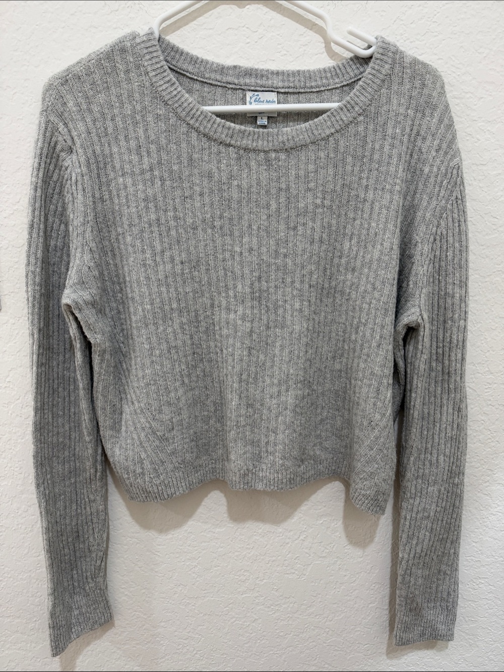 Francesca's Collections Light Gray Ribbed Crewneck Sweater